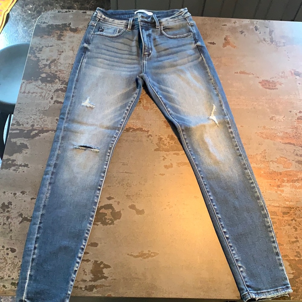 Kan Can skinny jeans sold by Maurices size 27 never worn 28” inseam kancan